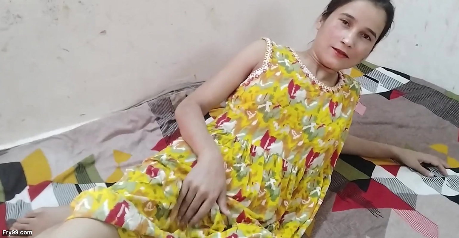 Step sister ko akele dekh kar pel diya