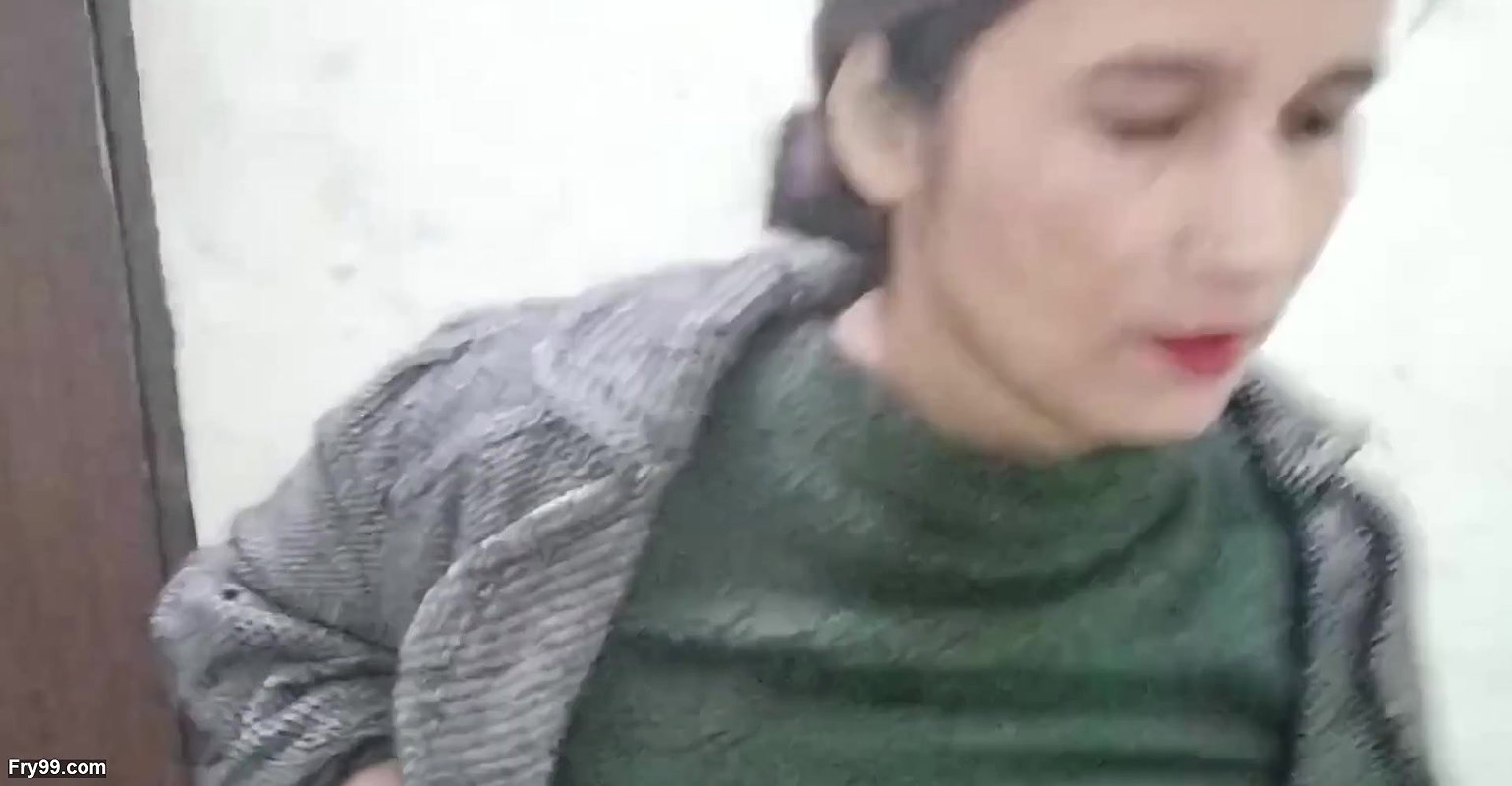 Garmi dekar step sister ko bad par choda