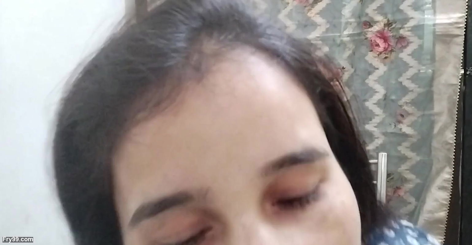 Cute step sister ko pelne ke chakkar me rah gya