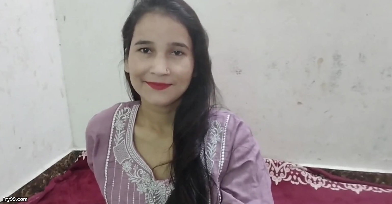 Cute step sister ko paise dekar hotel me pela