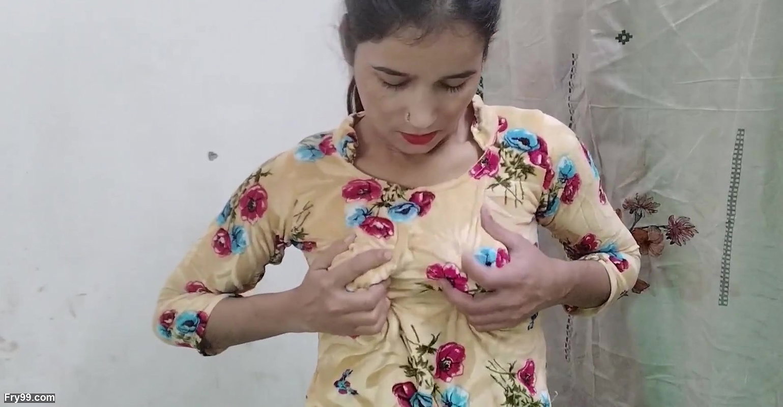 Chachi ko chodte chacha ne dekh liya