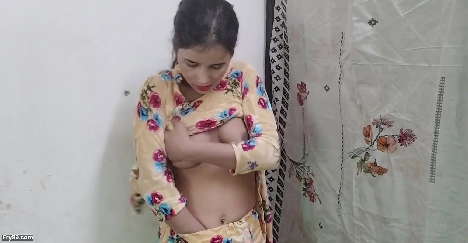 Chachi ko chodte chacha ne dekh liya