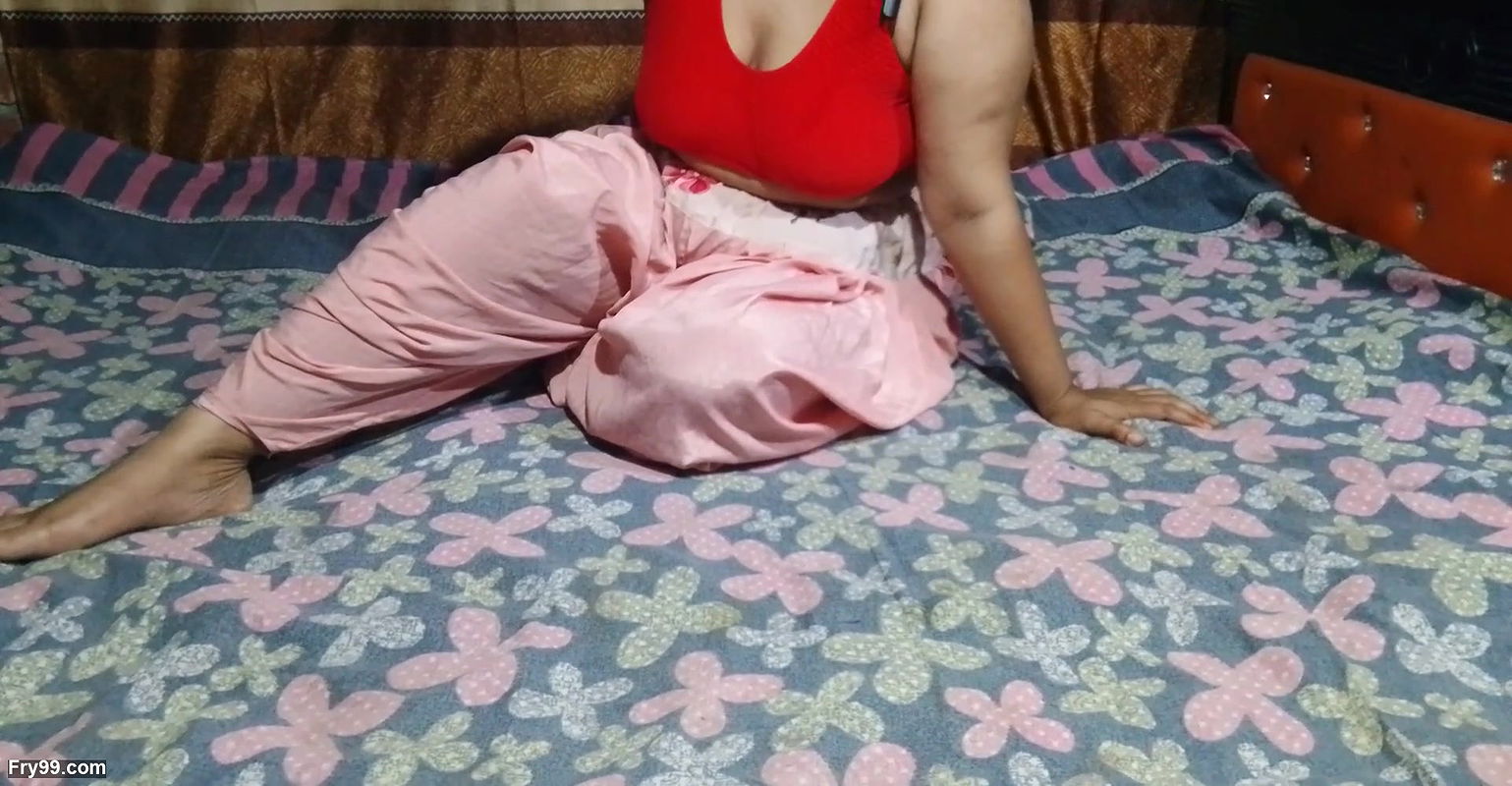 Stepbrother and stepsister went to her bedroom to have sex-sexboy