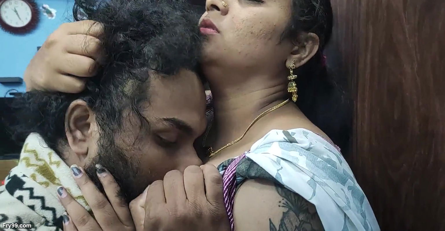 Mallu couple hot romantic fuck in saree, Indian couple hot sex in saree, Saree romantic sex in bedrroom, Indian couple hot sex