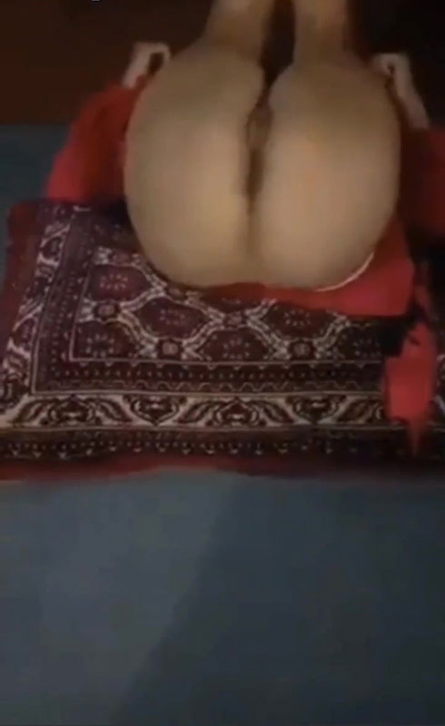 Pathan Wife Showing Ass and Pussy