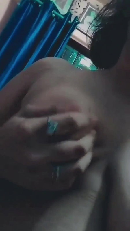 Indian BTS Fangirl showing boobs to bf