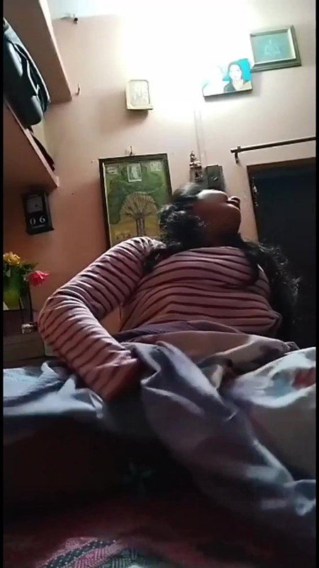 Indian BTS Fangirl showing boobs to bf