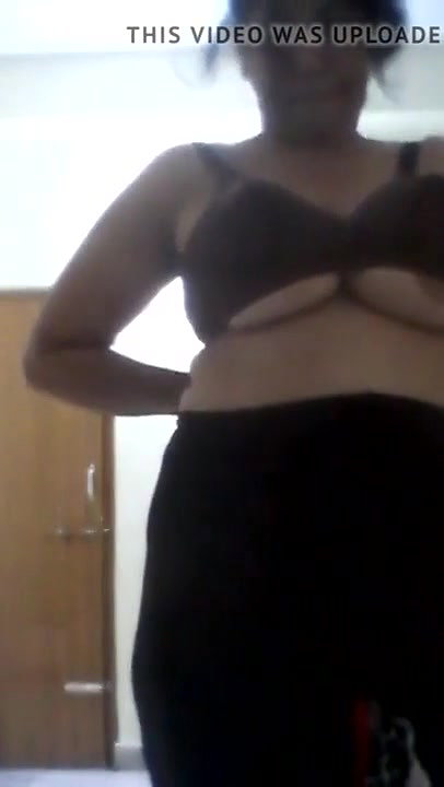 Mature bhabhi in love