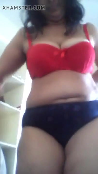 Mature bhabhi in love