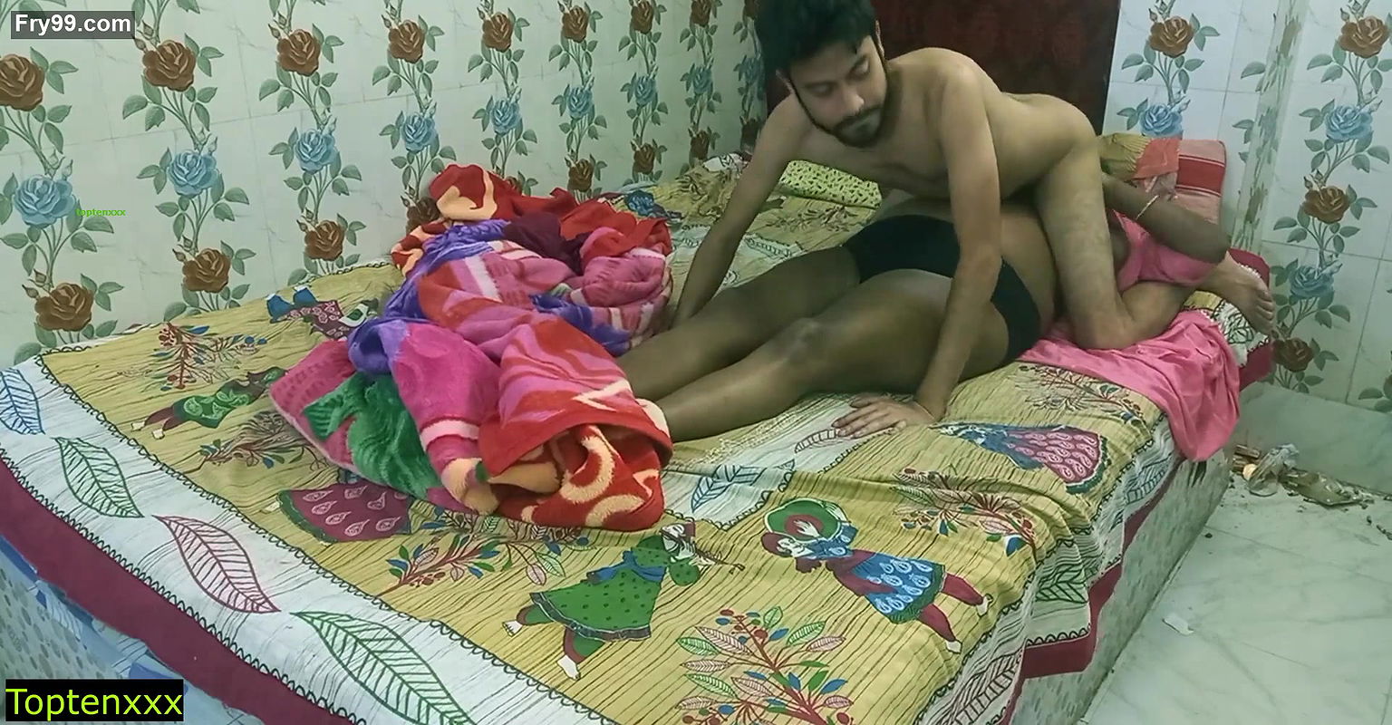 Indian hot Tamil Bhabhi XXX sex with teen boyfriend! All night hard sex!!