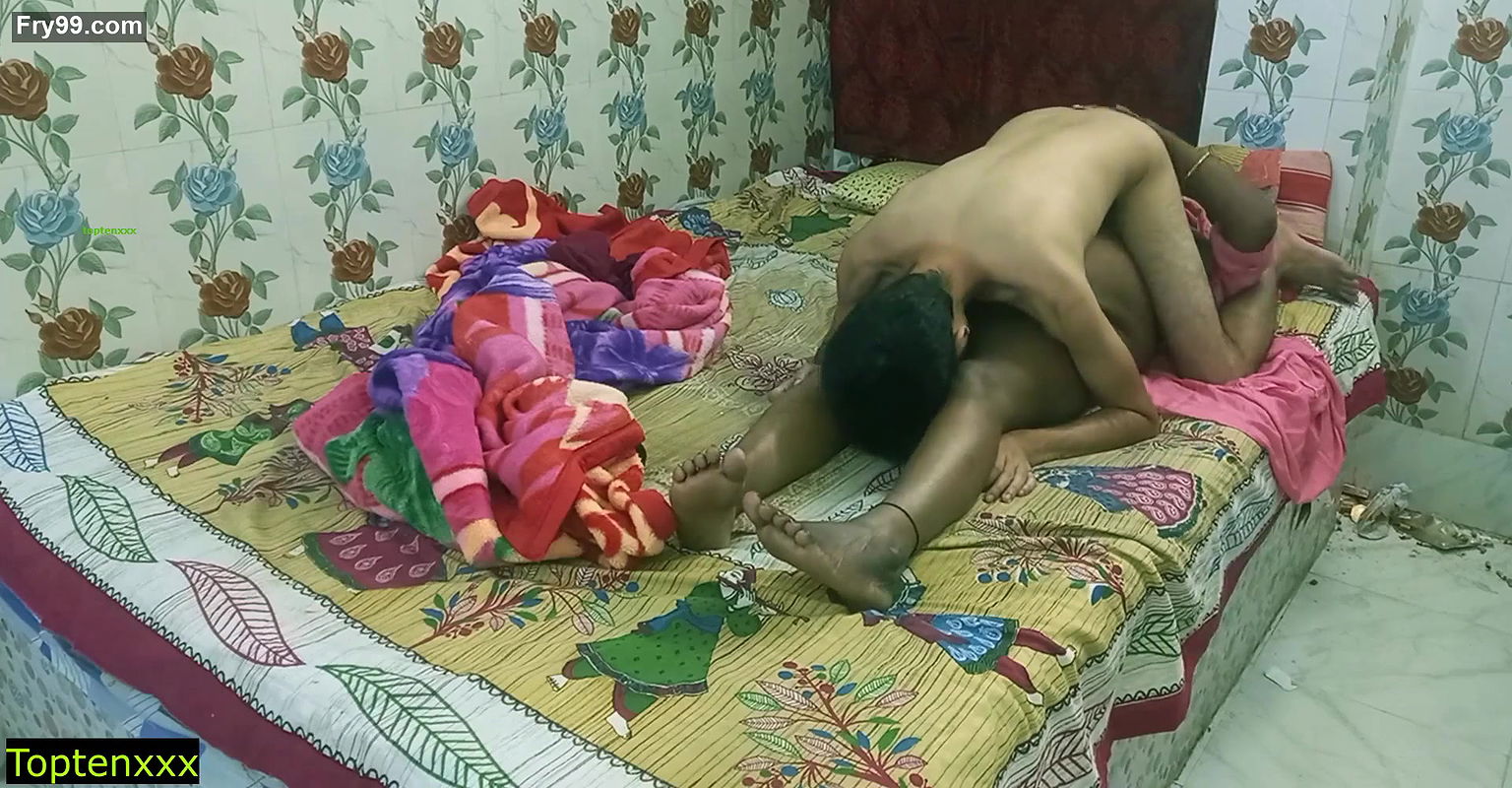Indian hot Tamil Bhabhi XXX sex with teen boyfriend! All night hard sex!!