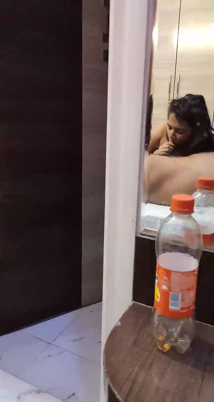 Super Hot Indian Girl Blowjob and Ridding Lover Dick