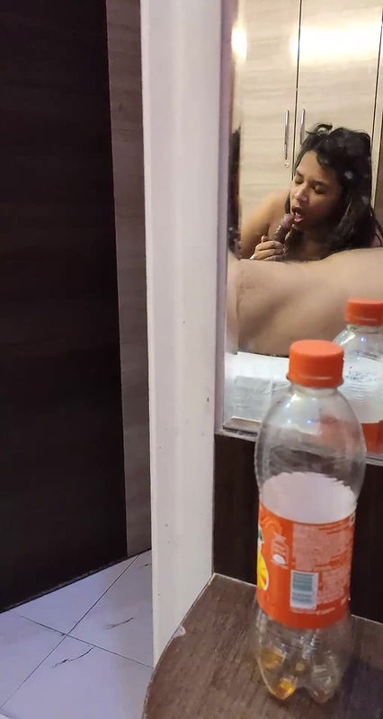 Super Hot Indian Girl Blowjob and Ridding Lover Dick