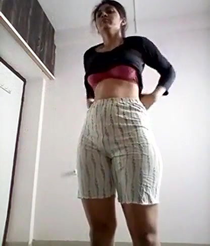 Tall Desi girl shows her big boobs