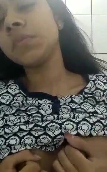 gf showing showing boobs
