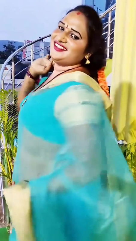 See through deep navel