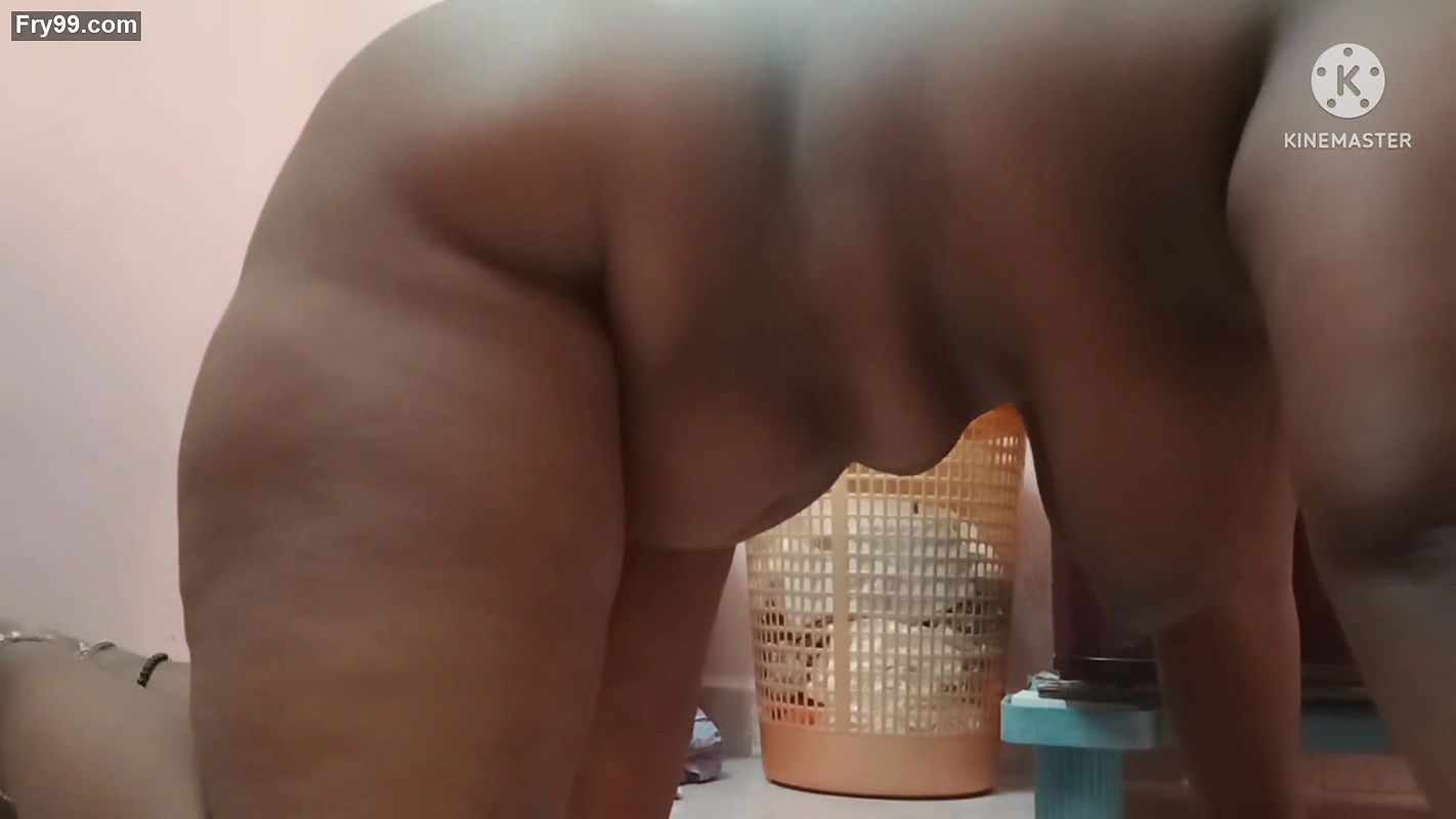 I sucked my tamil wife’s milk well with my hand