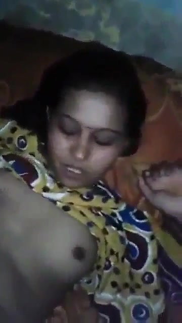Cute bhabhi shaved pussy fucking
