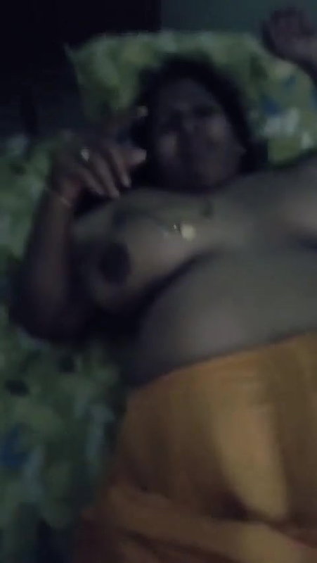 Mature bhabhi saying no to record to lover