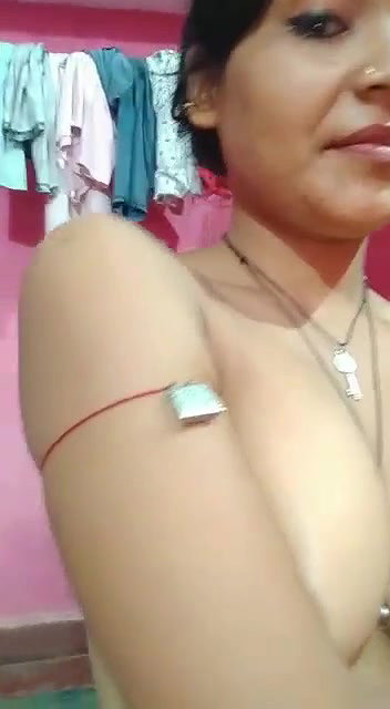 Desi girl making video for lover