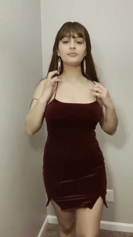 Very Hot Babe Showing Boobs and Huge Round Ass