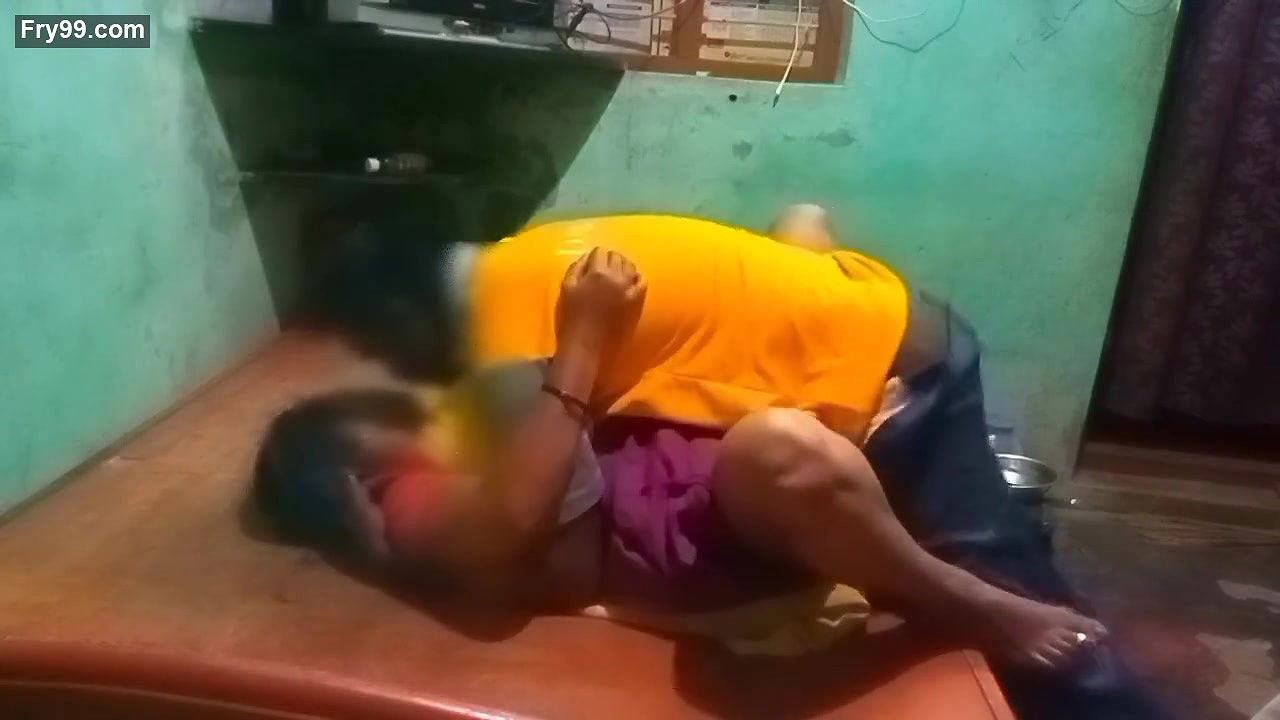 Tamil aunty doggy style sex video