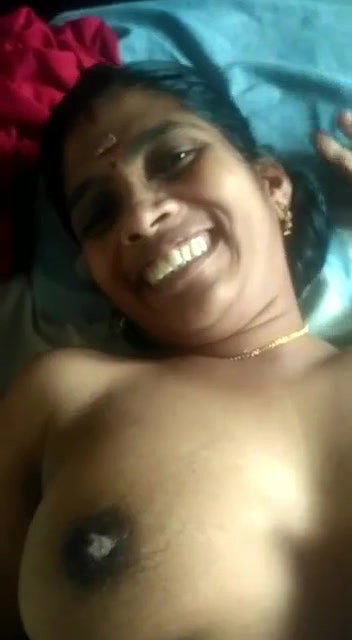 Bhabhi exposed by lover