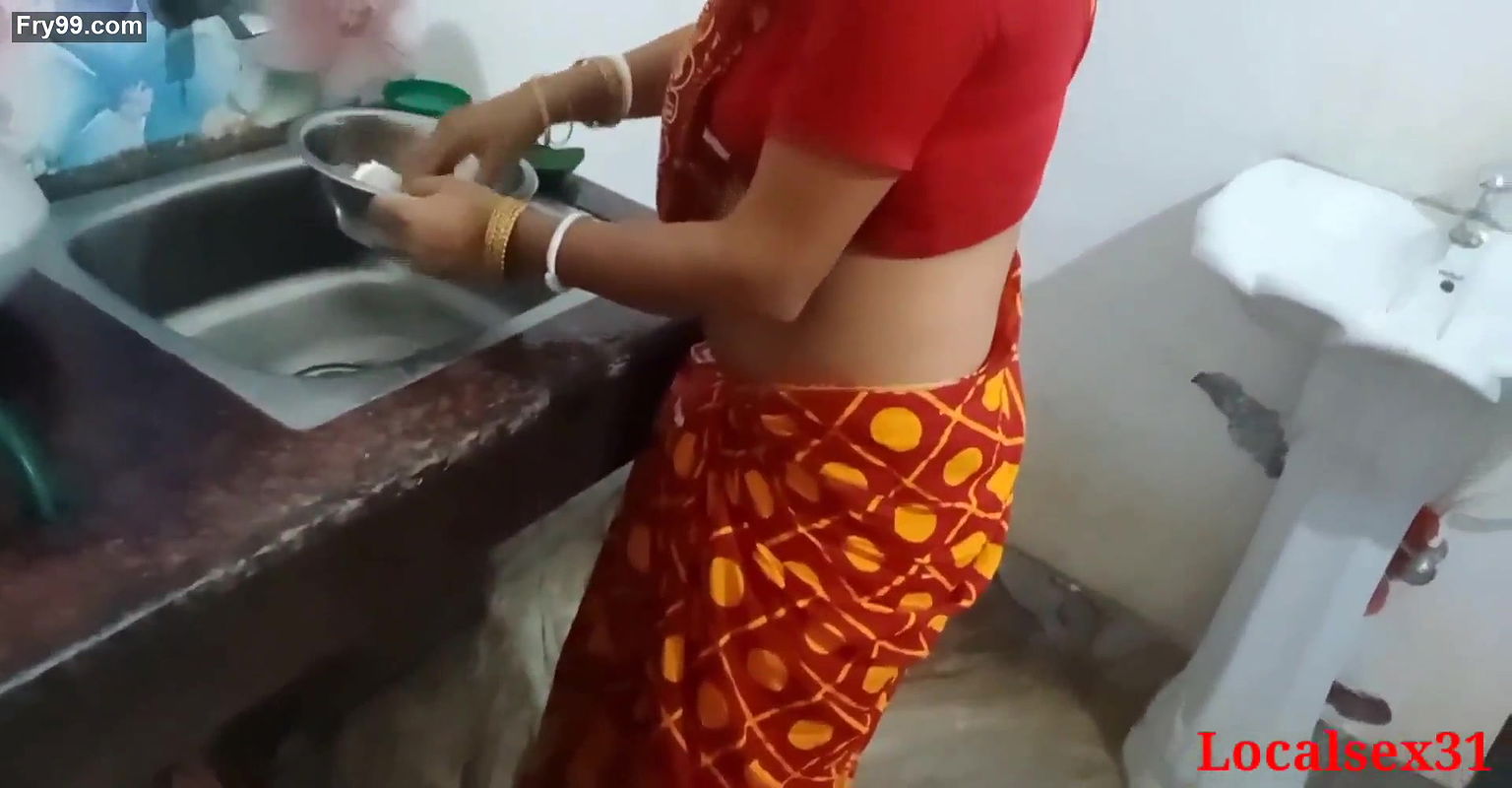 Local Indian Red Saree Wife Sex With Ranna Ghor