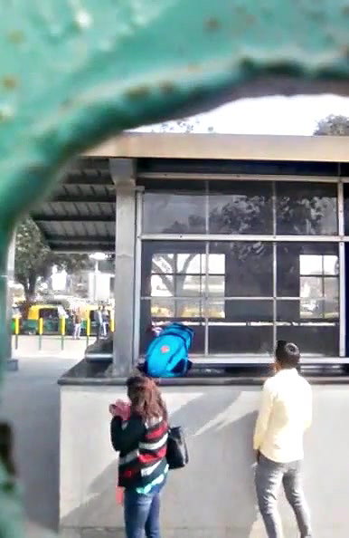 Superhot Couple getting vigrous blowjob in metro