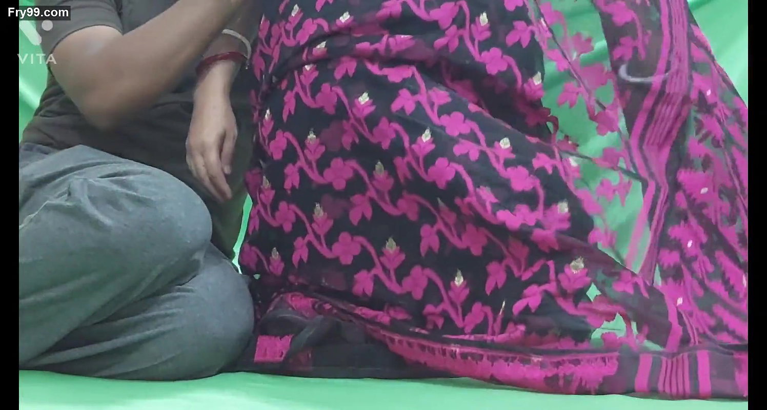 Hot sahu bhabhi Saree fuck