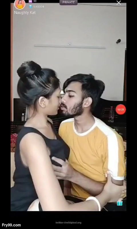 Indian desi Instagram model tango live couple hardcore sex
