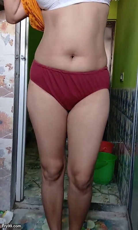 BIHARI BHABI NUDE AND REVIEW HER ASS HOLE ANUS. INDIAN WOMAN PORN VIDEO