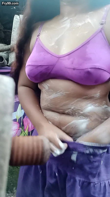 Akhi is bathing and showing her boobs and pussy