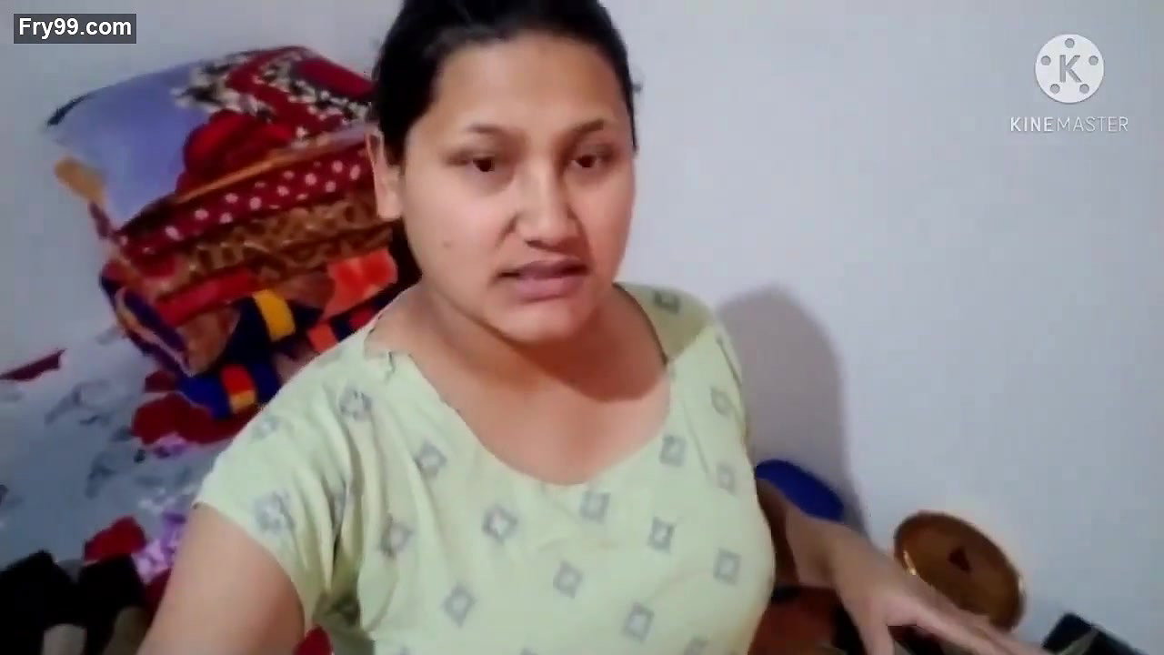 Horny booby aunty washing clothes showing huge hanging boobs