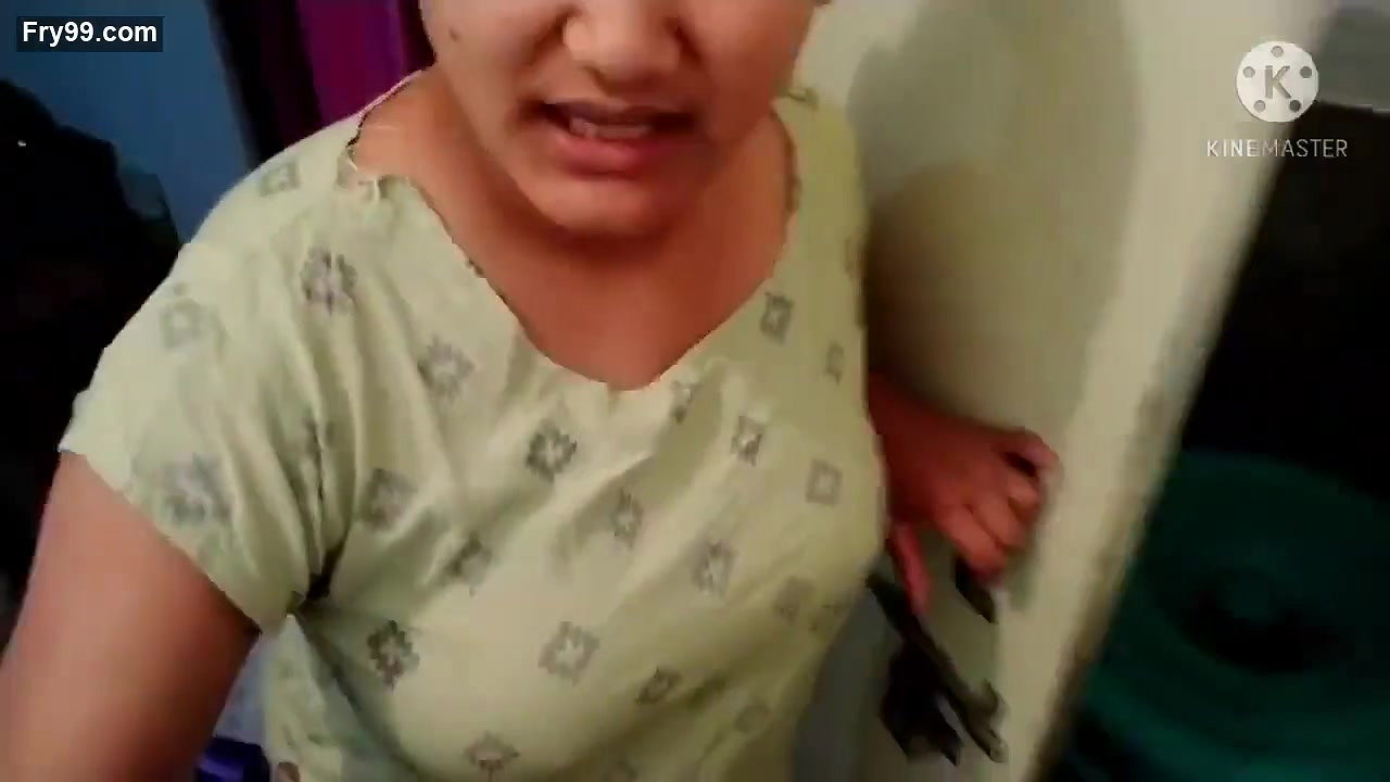 Horny booby aunty washing clothes showing huge hanging boobs