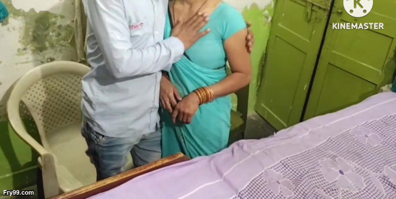 Very cute smart sexy housewife and sexy couple Moti dick and sexy cute gand chudai