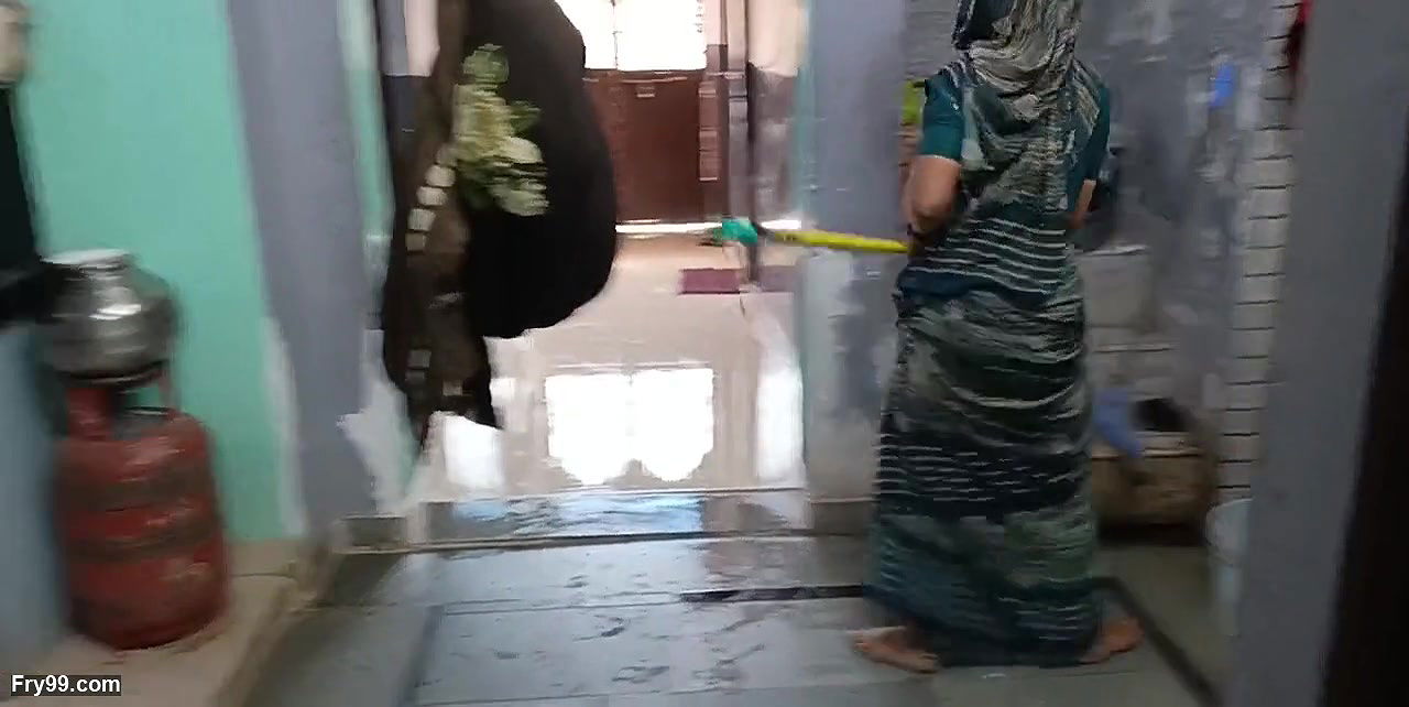 Tight Pussy Desi Bhabhi in Saree Fucked Hard by Devar in Naughty Desi By-Snapchat143