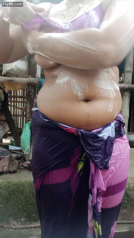 Sexy erotic alone Bangladeshi village girl is bathing in the bathroom