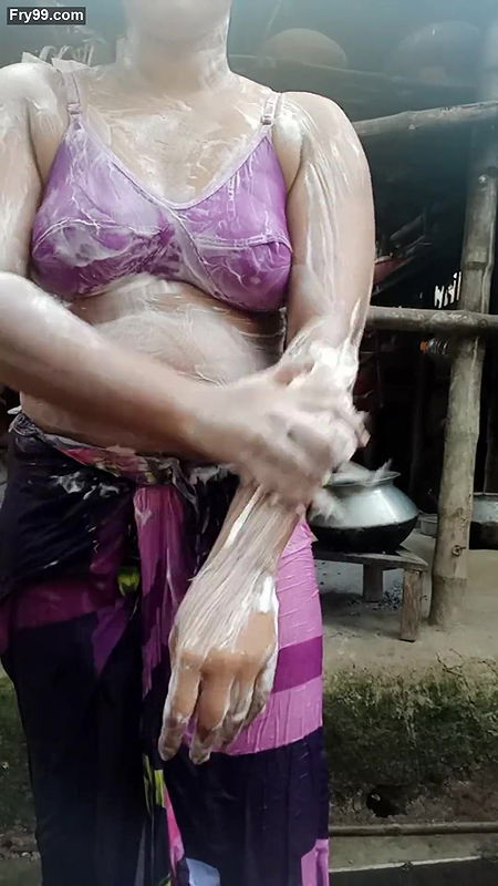 Sexy erotic alone Bangladeshi village girl is bathing in the bathroom
