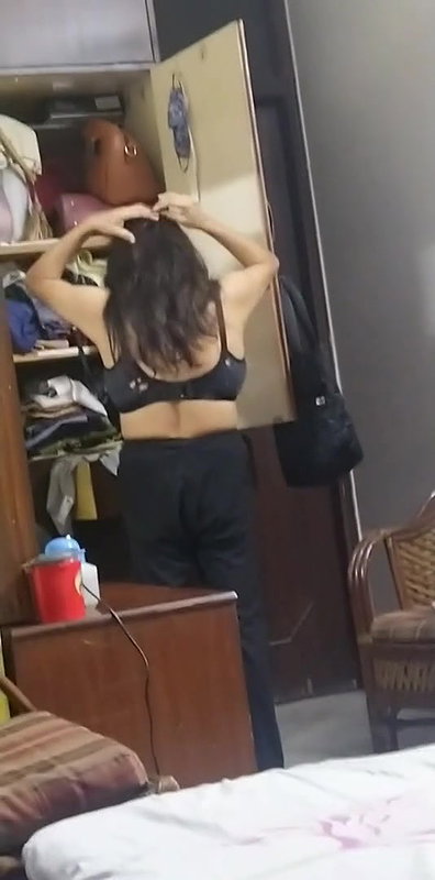 Secretly Captured Bhabi Dress Changing