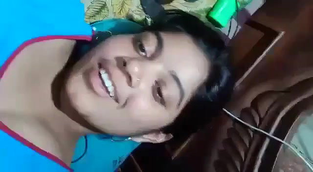 Namanshi Bengali Housewife Showing Pussy