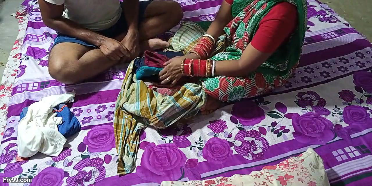 Morning Me Kapde Bechne Wali Garib Ladki Ko Pese Dekar Choda