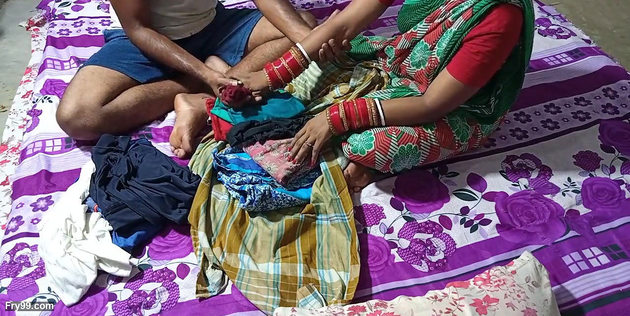 Morning Me Kapde Bechne Wali Garib Ladki Ko Pese Dekar Choda