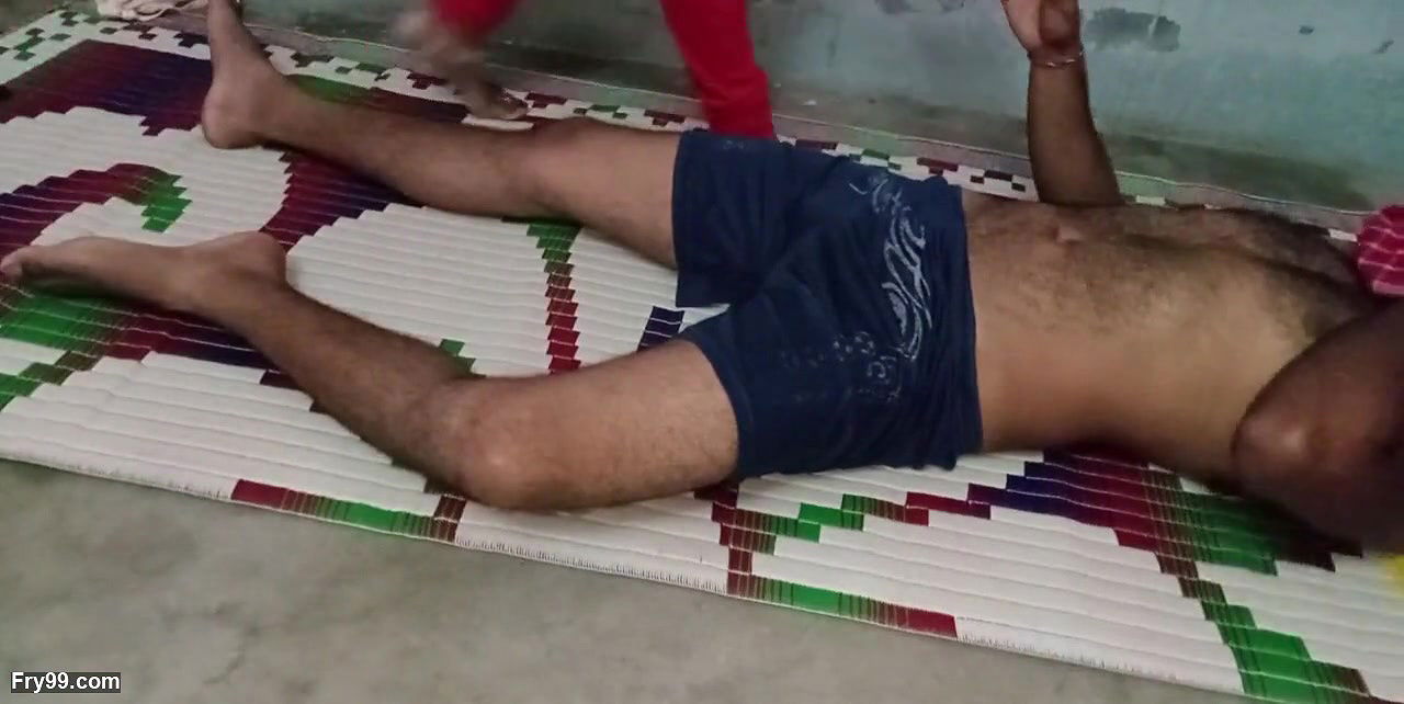 Maid Ki Jawan Ladki Lund Chusaya Or Uske Bobe Dabaye