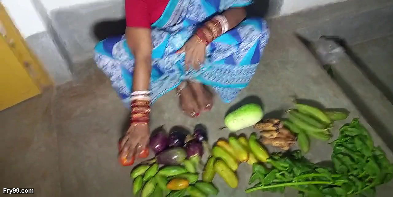 Indian Vegetables Selling Girl Has Hard Public Sex With Uncle