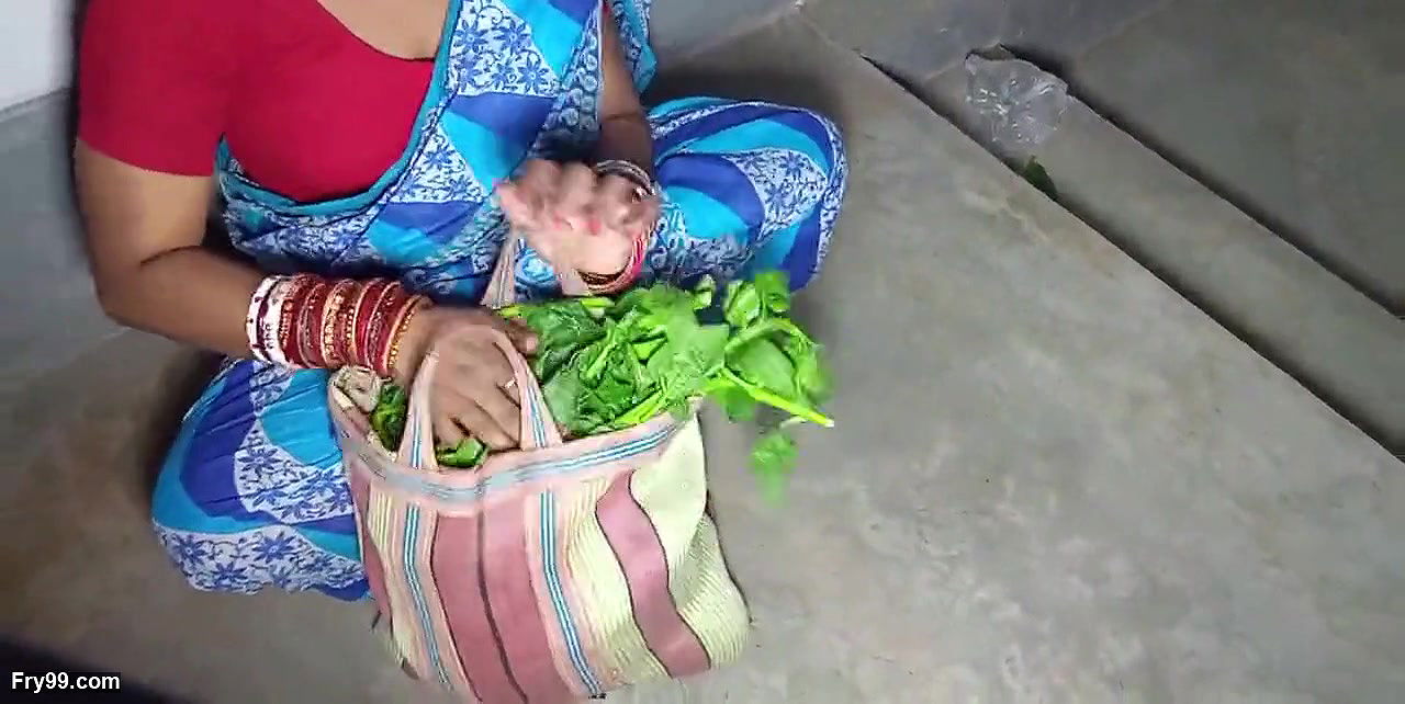 Indian Vegetables Selling Girl Has Hard Public Sex With Uncle