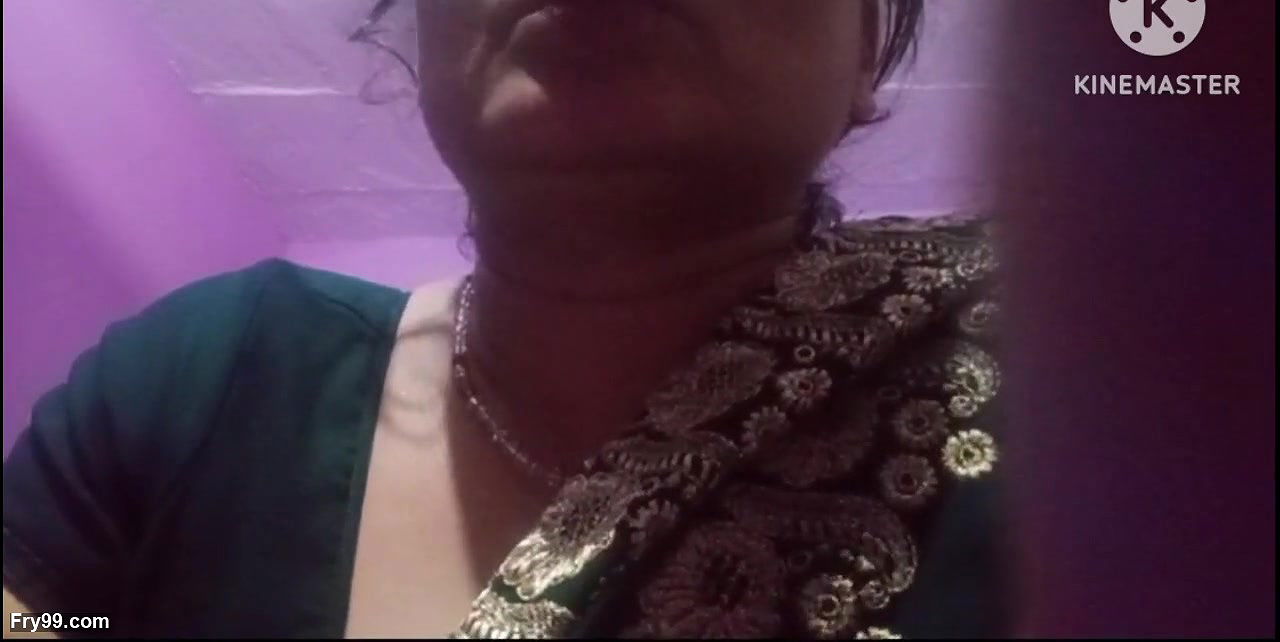 Indian desi mommy huge milking boobs