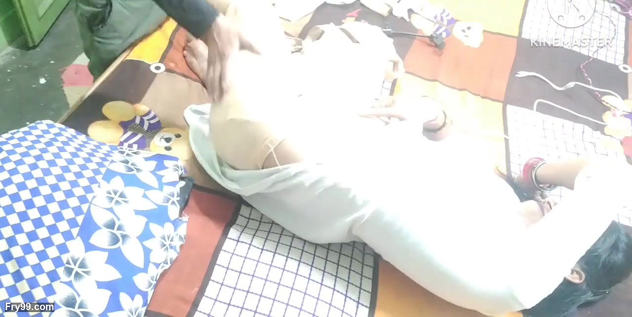 hot Indian housewife very cute sexy nice girl