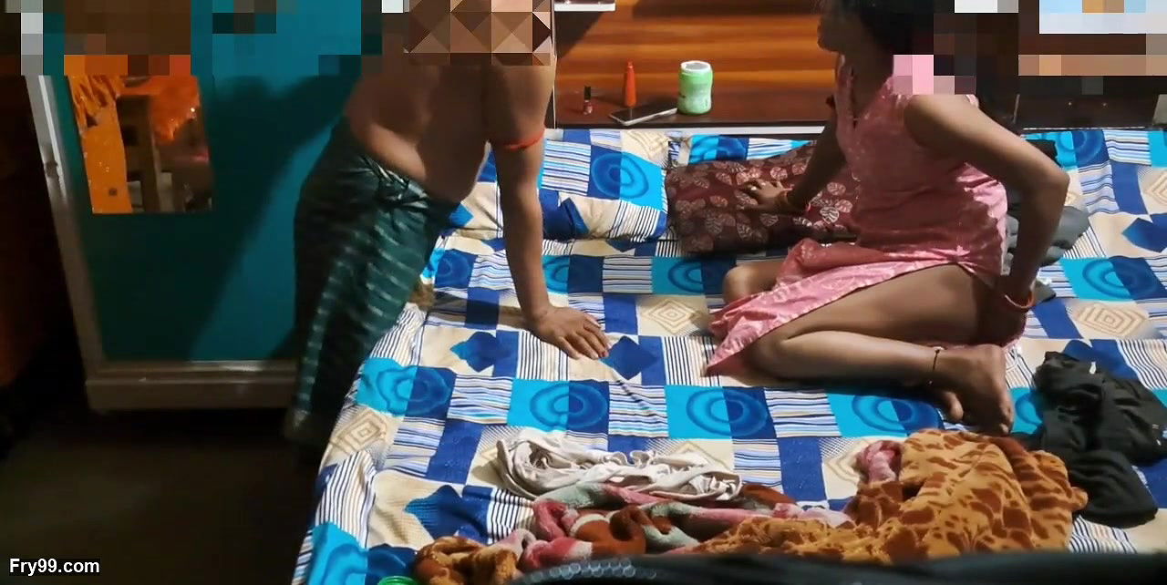 Hey amazing Hindi Indian new girls chudai video stepsister and stepbrother chudai video for her