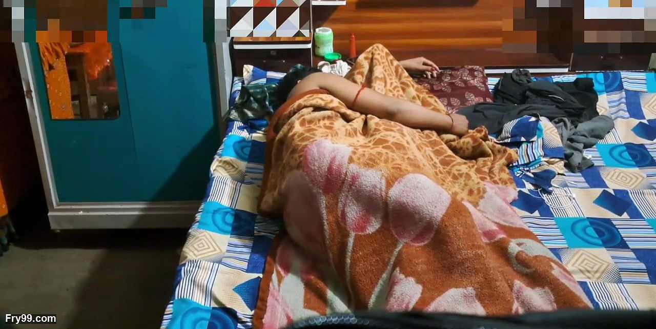 Hey amazing Hindi Indian new girls chudai video stepsister and stepbrother chudai video for her